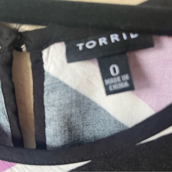 Torrid Striped Tank Top Plus Size 0 - Picture 3 of 4